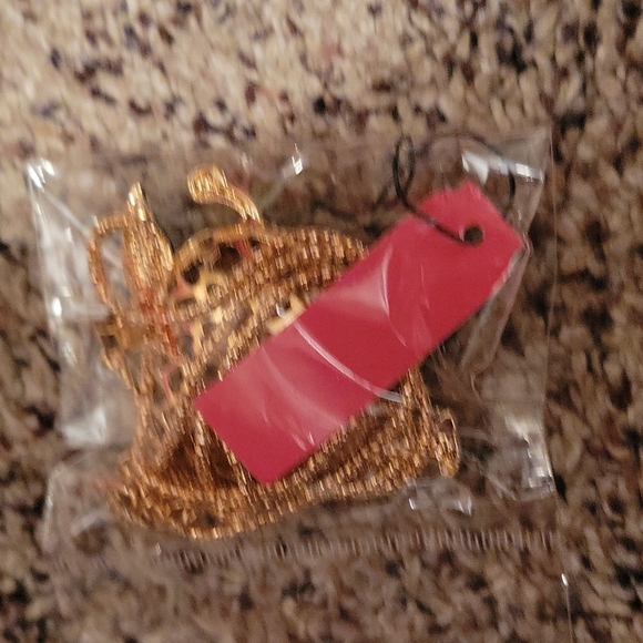 Rhinestone Apple 🍏 Necklace - Picture 2 of 2